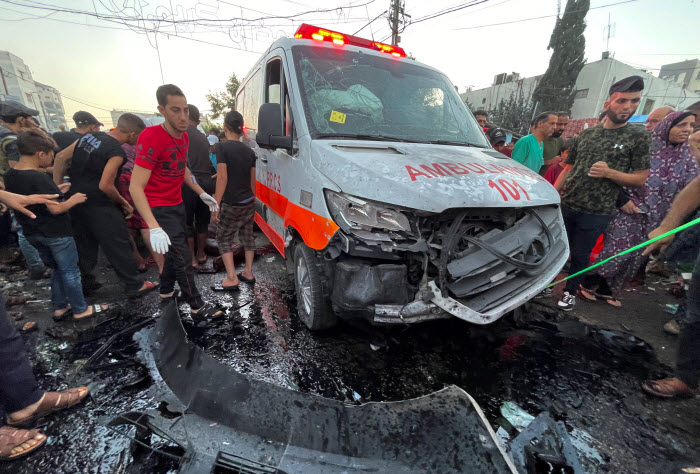  6 سيارات إسعاف فقط في غزة